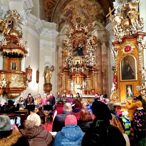 Adventní koncert žáků ZUŠ z Tábora, Bechyně a Vimperka v Opařanech