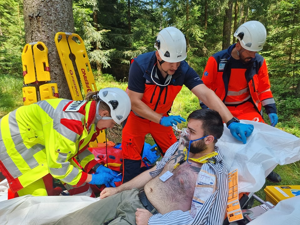 Nácvik zásahu Rotes kreuz a Feuerwehr